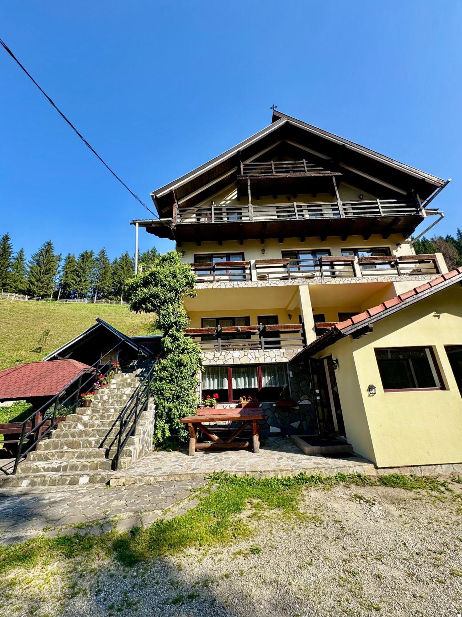Craiasa 2 Hotel Moeciu De Sus Exterior foto